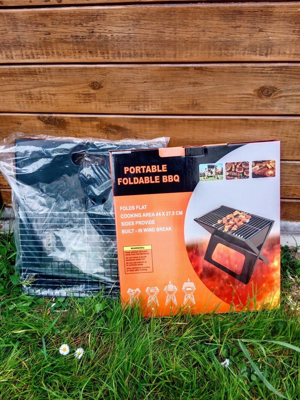 (Neuf) Pack barbecue complet : barbecue + 2 chaises + sac isotherme Jardin