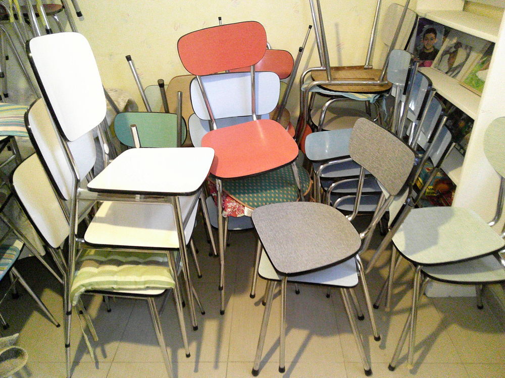 tables chaises et tabourets en formica Meubles