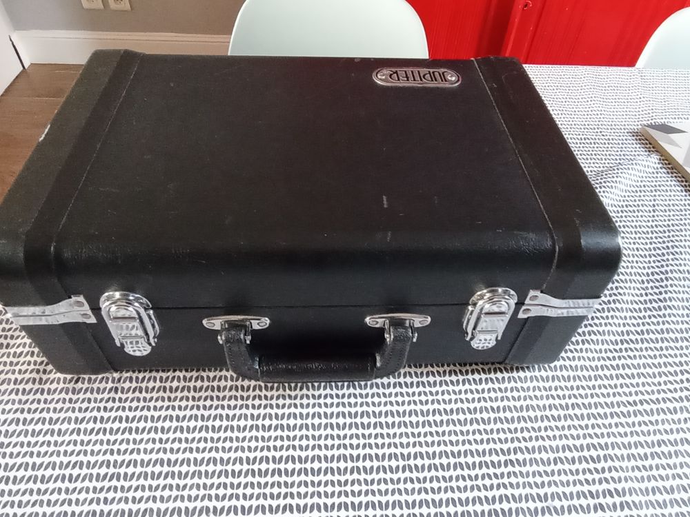 Trompette type CORNET de la marque JUPITER. Instruments de musique