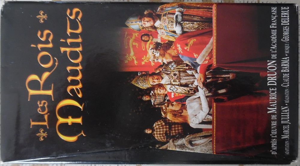 Coffret de 3 cassettes vid&eacute;o avec le livret des rois maudits Photos/Video/TV