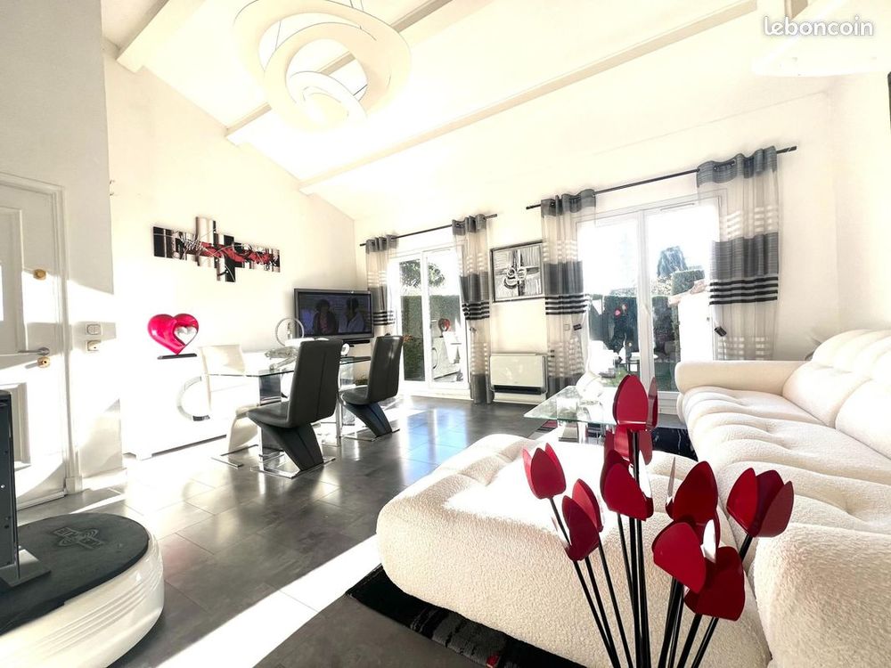 Vente Maison Maison mitoyenne 70+20 a un immeuble a mougins 06 Saint-alban-leysse