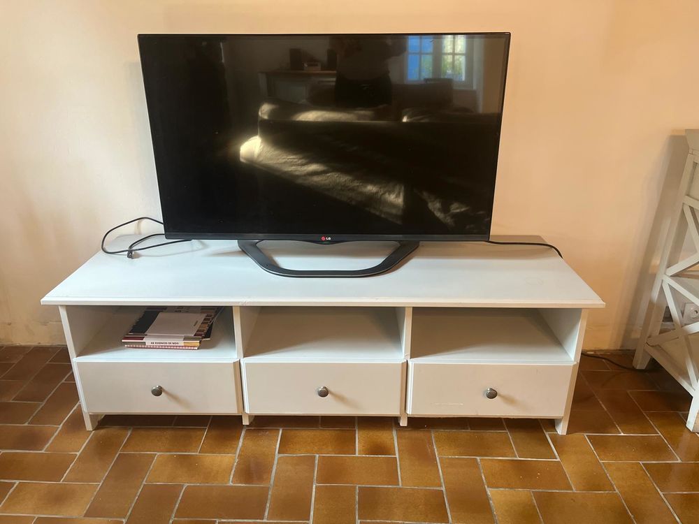 Meuble TV - mod&egrave;le Hemnes Meubles