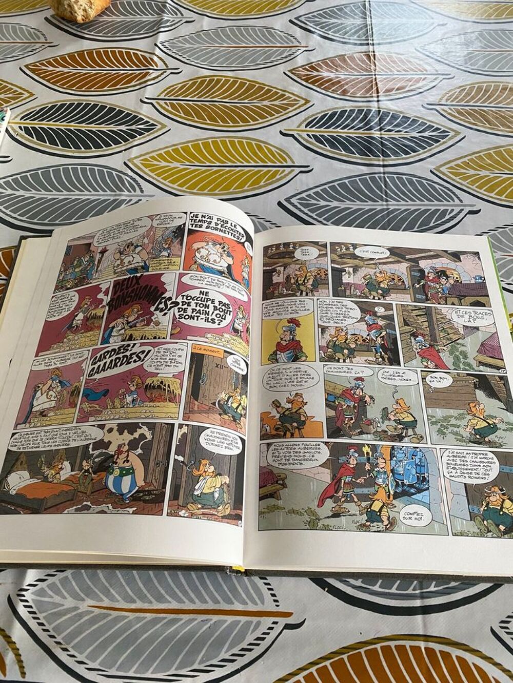 LES AVENTURES D ASTERIX TOME IV Livres et BD