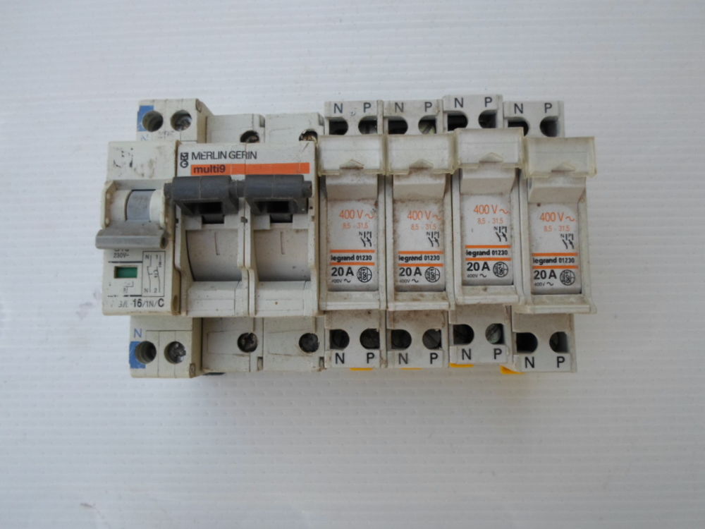 plusieurs porte fusibles P+N Bricolage