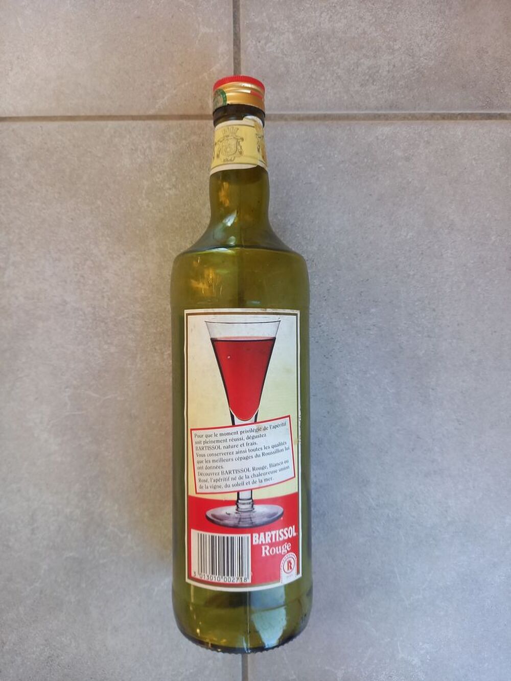 Bouteille d'ap&eacute;ritif BARTISSOL ROUGE ancienne Décoration