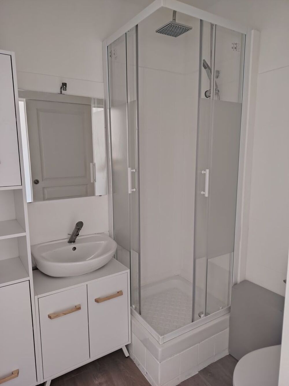 Location Appartement parc paysagé pour studio rénové px métro trams 6eme arr Marseille 6