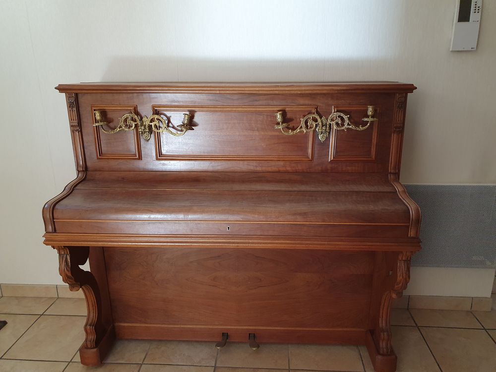 Piano droit A BORD Instruments de musique
