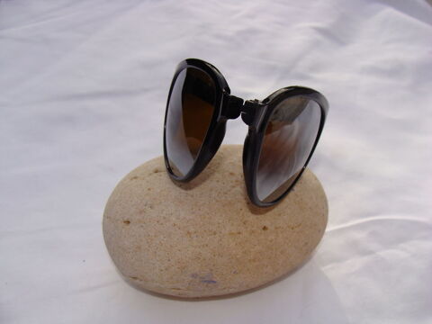Lunettes solaire pliables
50 Melun (77)