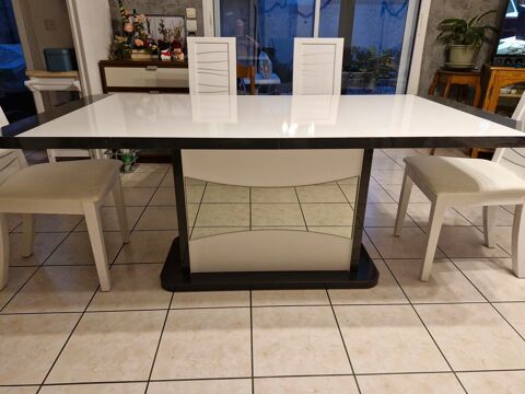 Table salle  manger + 4 chaises 250 Ponteilla (66)