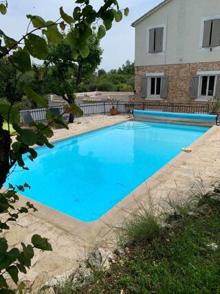  Maison � vendre 8 pi�ces 220 m�