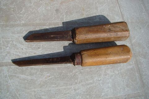 Lot de 2 ciseaux à bois bédanes Coulaux années 1930
20 Gargenville (78)