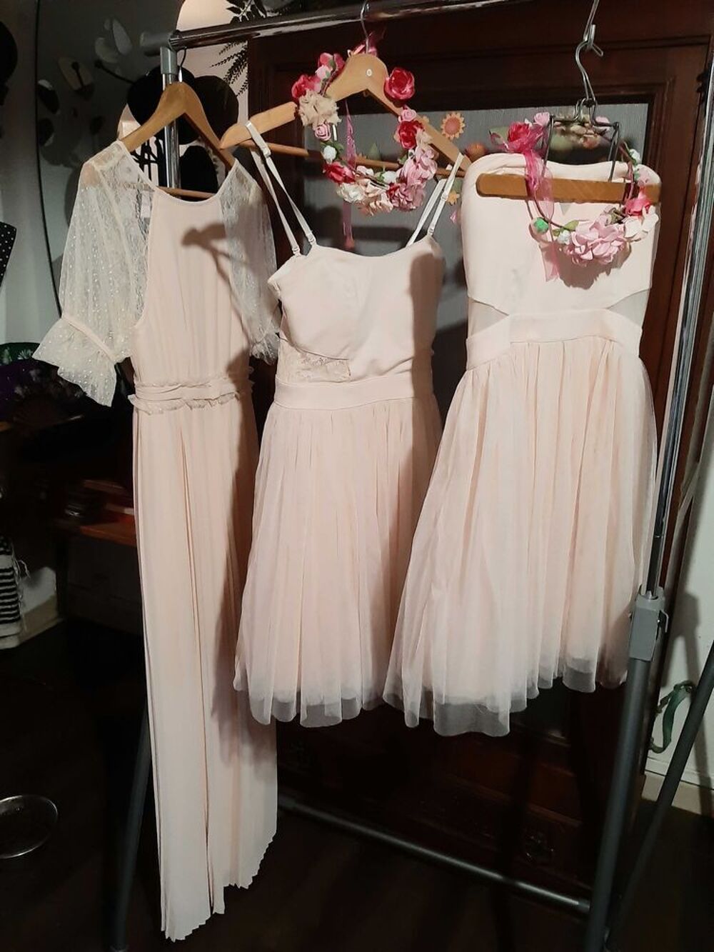 Robe de mari&eacute;e et invit&eacute;es Vêtements