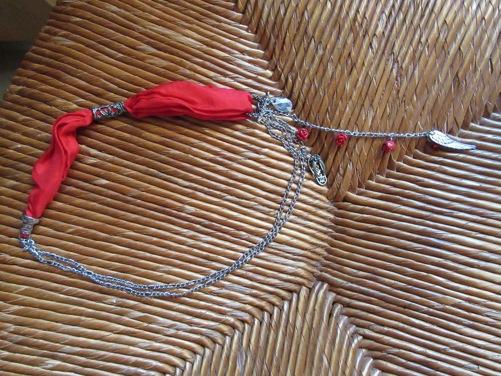 Collier fantaisie Bijoux et montres