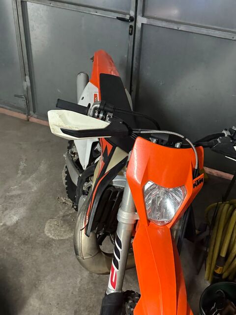 Moto KTM 2019 occasion Saint-Leu 97424
