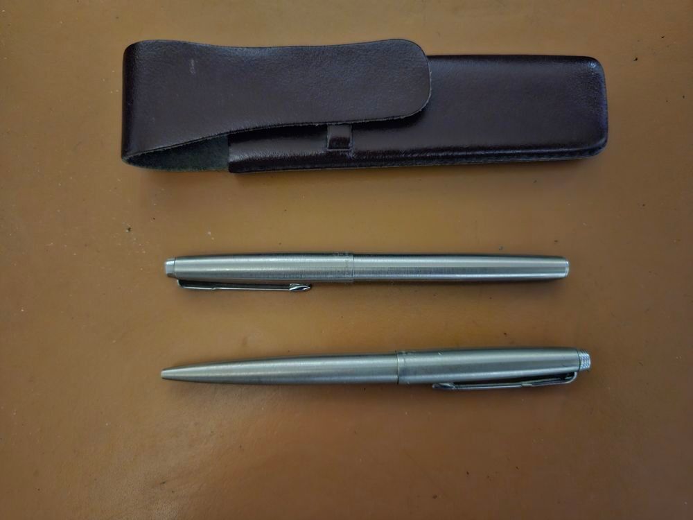 Parure de stylos Parker + encre 