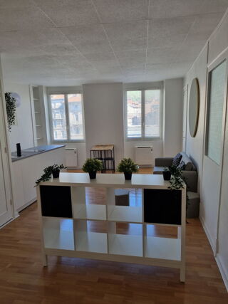  Appartement à louer 3/4 pièces 53 m²