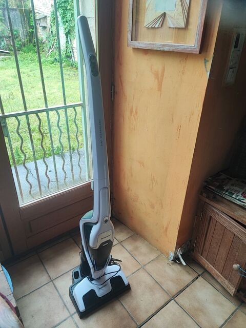 Aspirateur SilverCrest 2 en 1 Pau (64)