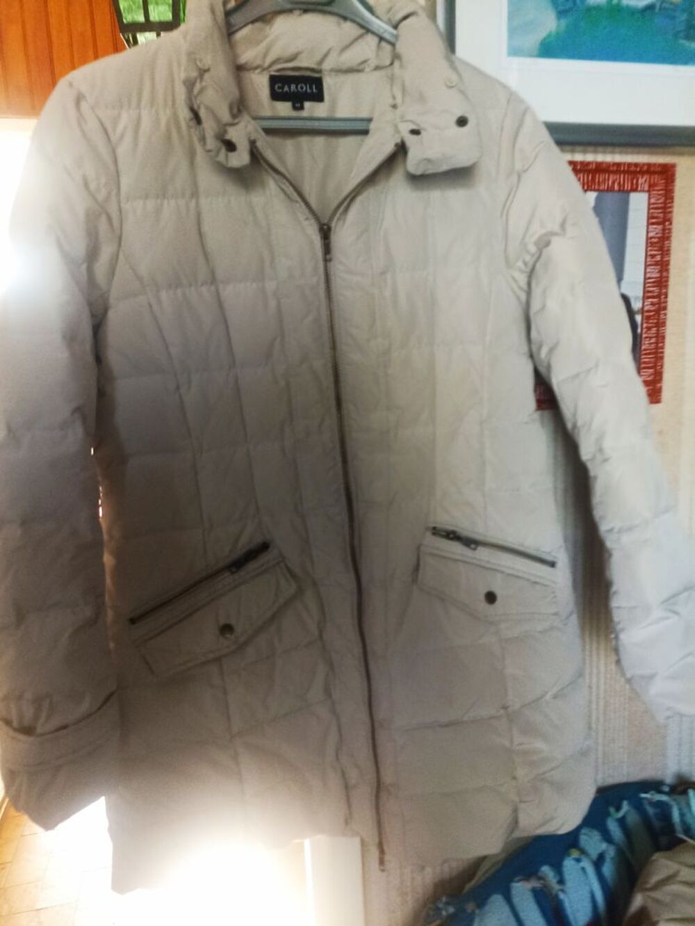 Doudoune beige femme molletonn&eacute;e, peu servie, taille M. Vêtements