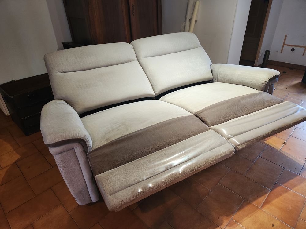 Grand Canap&eacute; confortable Meubles