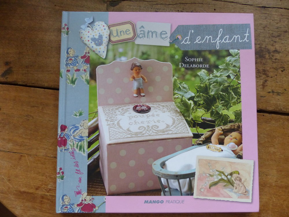 UNE &Acirc;ME D' ENFANT (2008) Livres et BD