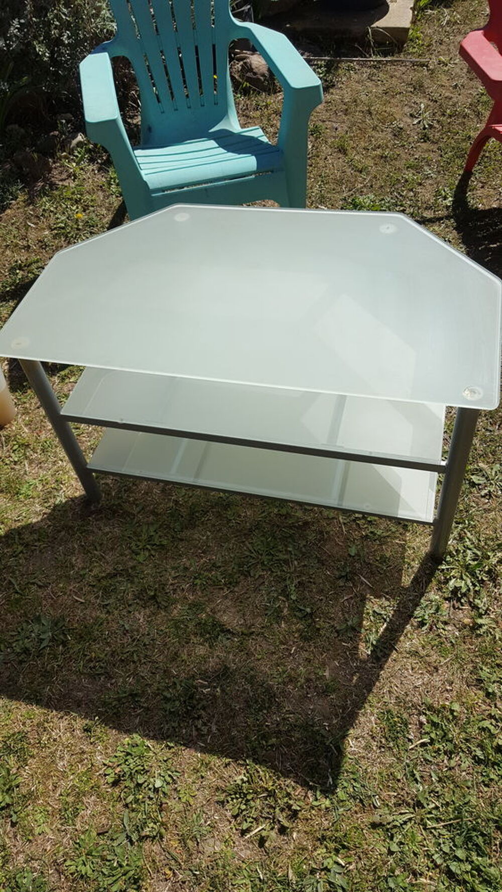 Meuble t&eacute;l&eacute; en verre tremp&eacute; Meubles