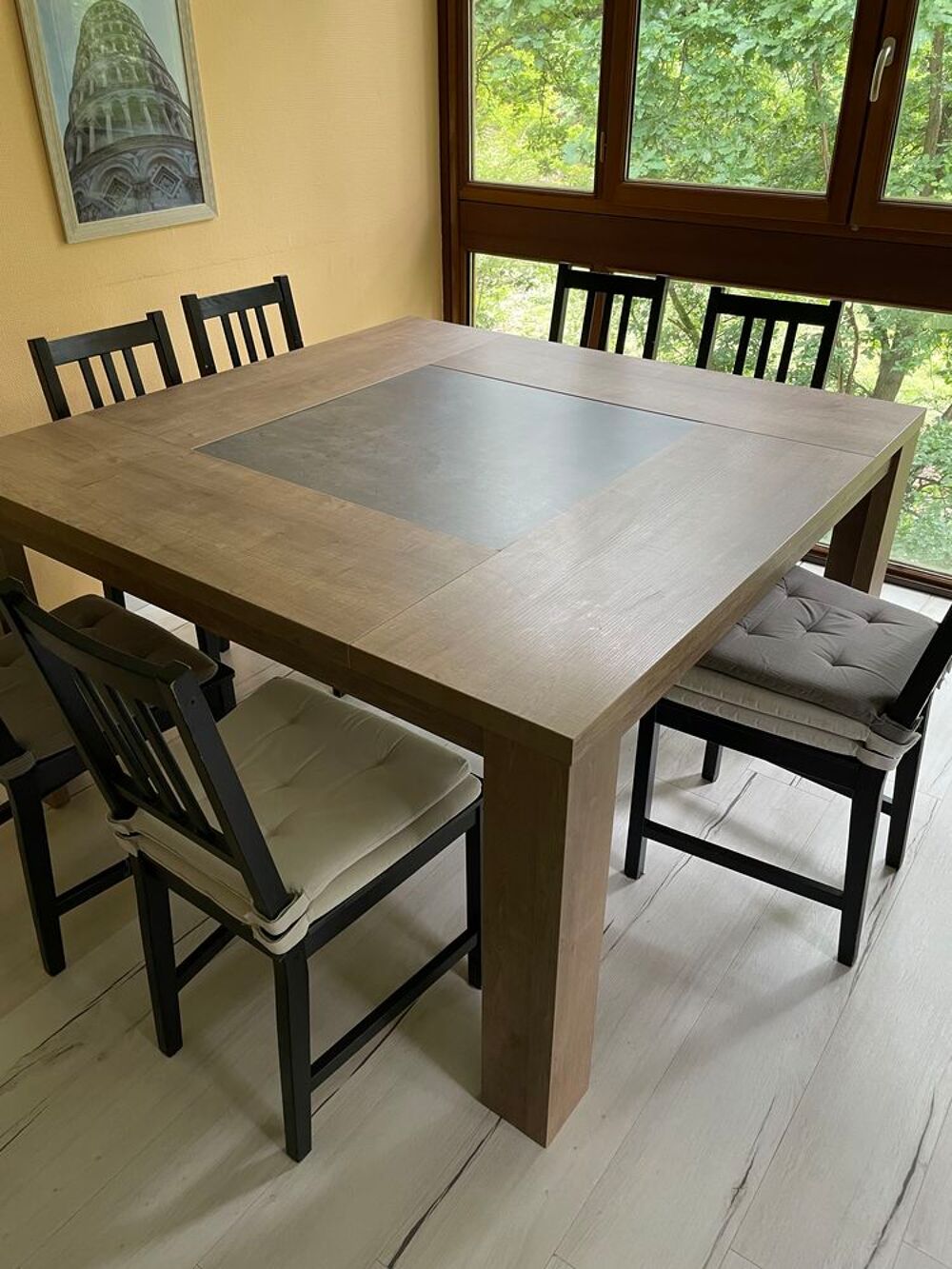 Table salle &agrave; manger carr&eacute;e huit personnes Meubles
