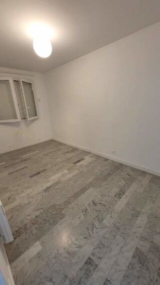  Appartement � louer 4 pi�ces 77 m�