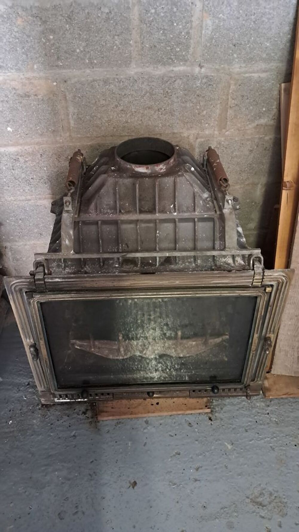 foyer en fonte pour b&ucirc;ches bois de 50 cm
D�coration