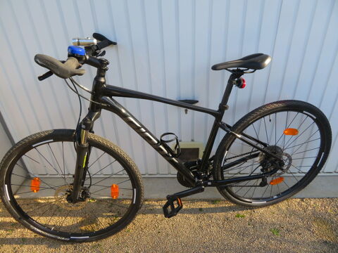 VTC GIANT - mod�le ROAM 2 DISC black - taille M 480 La Voulte-sur-Rh�ne (07)