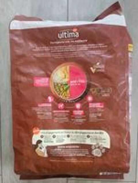   Croquettes ULTIMA pour petit chien sénior. 