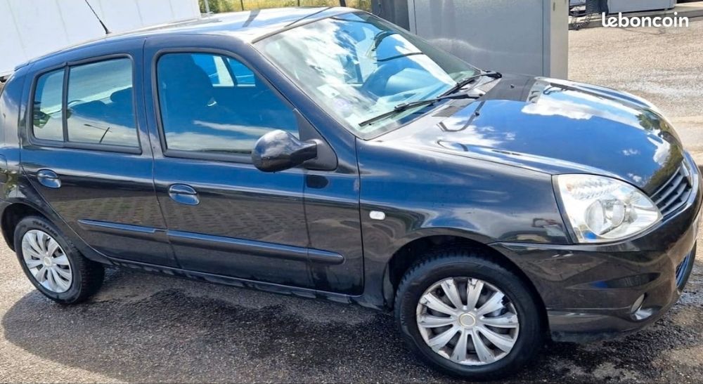 Clio II Clio 1.2 16v 75 eco2 Campus.Com Euro 5 2011 occasion 67200 Strasbourg