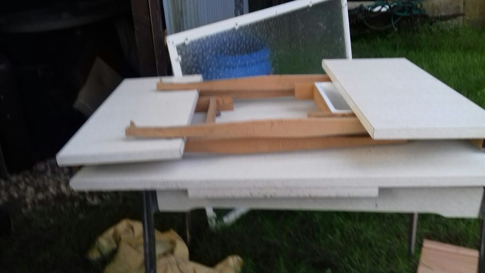 Bonjour je ma table avec les rallonge &eacute;tat correct as venir chercher &agrave; mon domicile pas de compte PayPal etc je prends que de esp&egrave;ce si sa int&eacute;resse n h&eacute;sit&eacute; pas &agrave; me contacter Meubles