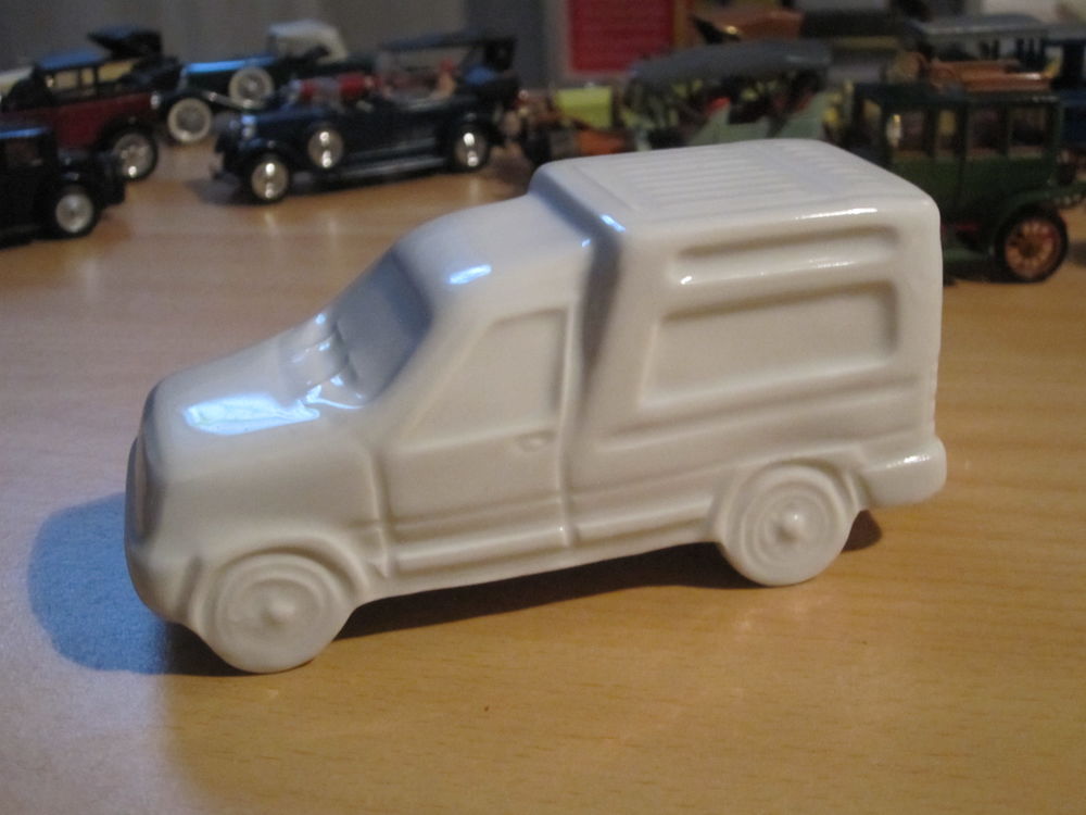 MAQUETTE '' RENAULT EXPRESS '' 