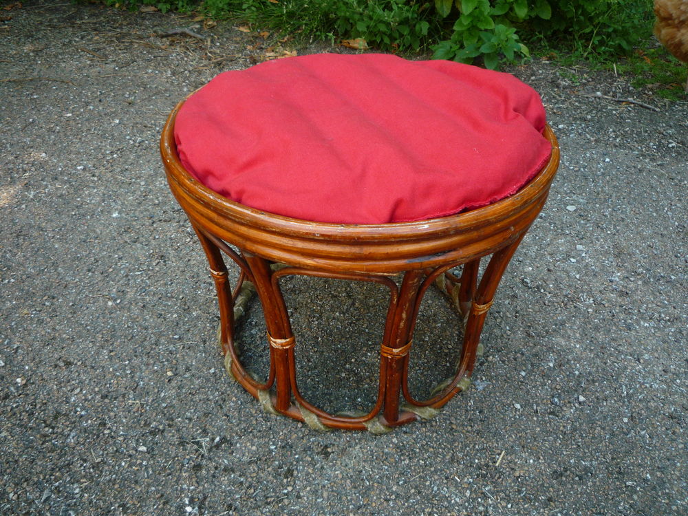 Pouf en rotin/tabouret ( G) Meubles