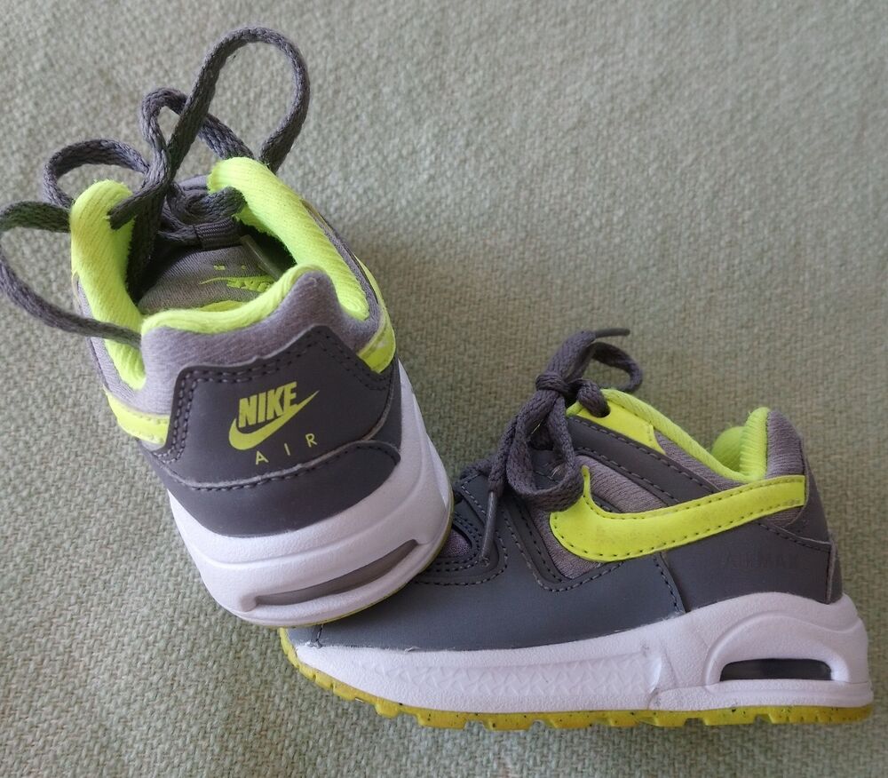Baskets Nike pour b&eacute;b&eacute; Chaussures enfants