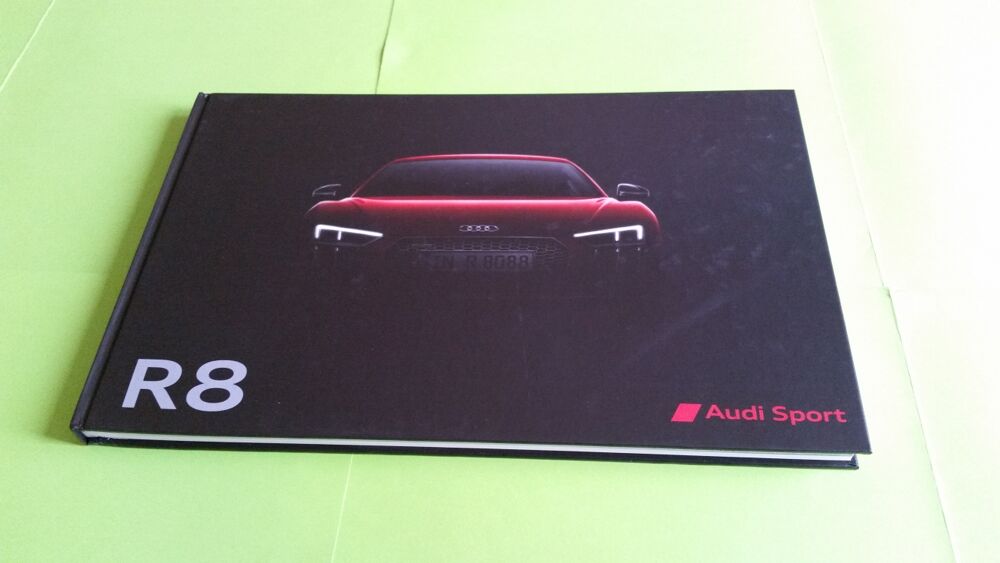 R8 AUDI SPORT Livres et BD