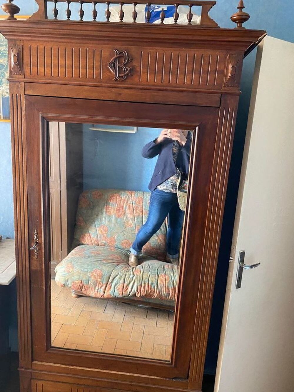 Bonneti&egrave;re ancienne Meubles