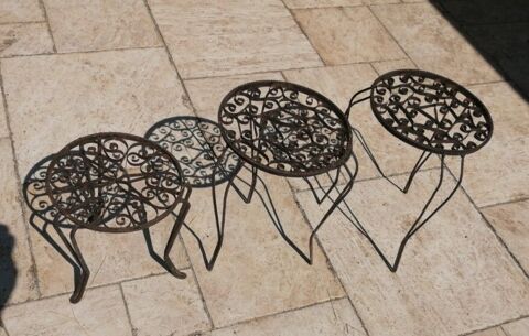 3  TABLES BASSES TRIPODES FER FORGE 75 Moncrabeau (47)