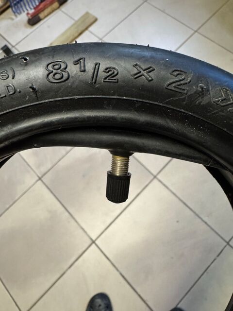 Pneus trottinette 20 Champigny-sur-Marne (94)