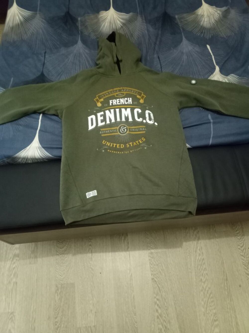 Sweats &agrave; capuche homme Vêtements