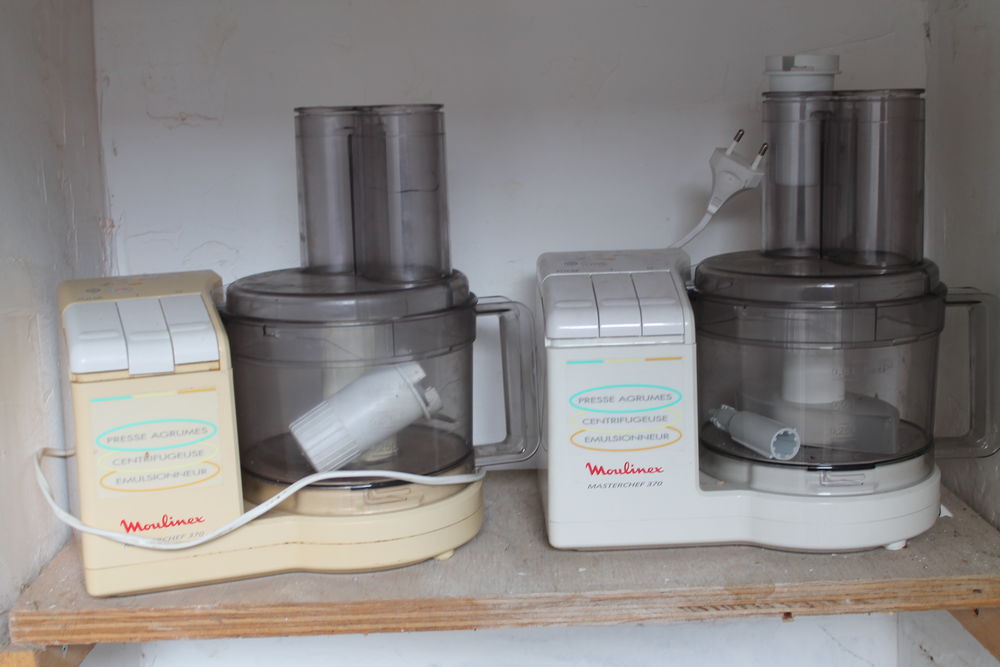 2 ROBOTS MOULINEX MASTERCHEF 370 Electromnager