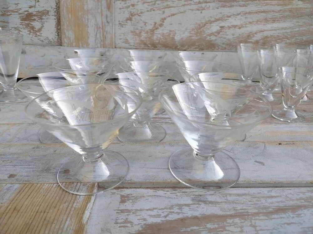 Verres Coniques Cristal Grav&eacute; Fleurs Vintage Décoration