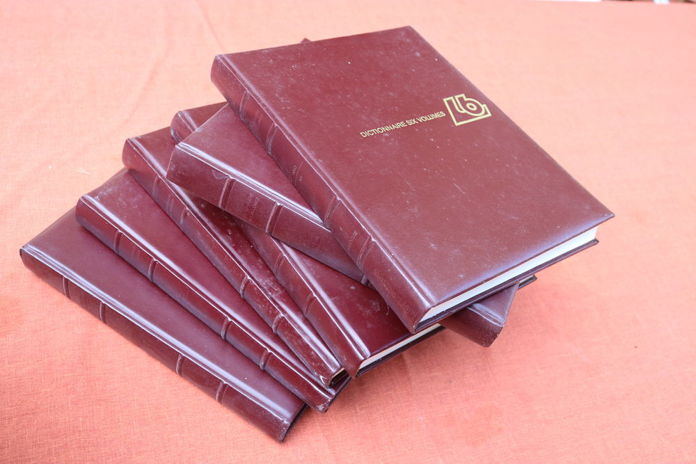 encyclop&eacute;die LAROUSSE Livres et BD