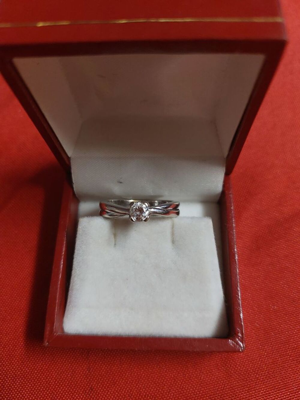 Bague solitaire or blanc taille diamant 0.75 Bijoux et montres