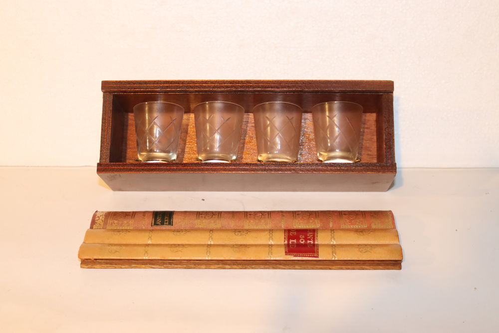 Verres &agrave; liqueurs
Décoration