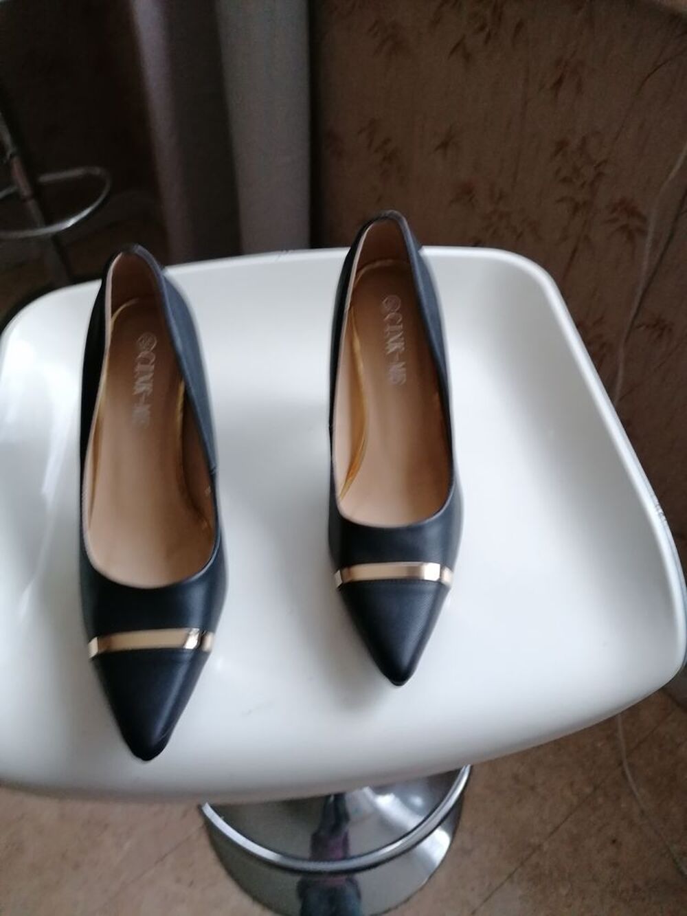 chaussures, escarpins, &agrave; hauts talons. Chaussures