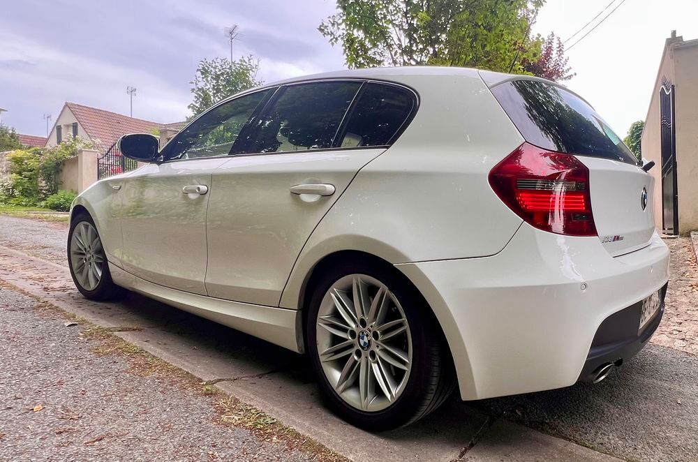 S&eacute;rie 1 118d 143 ch Sport Design 2010 occasion 92300 Levallois-Perret