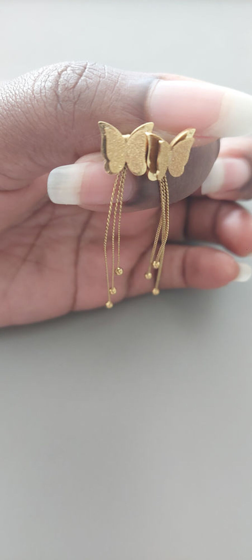 Divers bijoux , port&eacute;s tr&egrave;s peu de fois, en tr&egrave;s bon Bijoux et montres