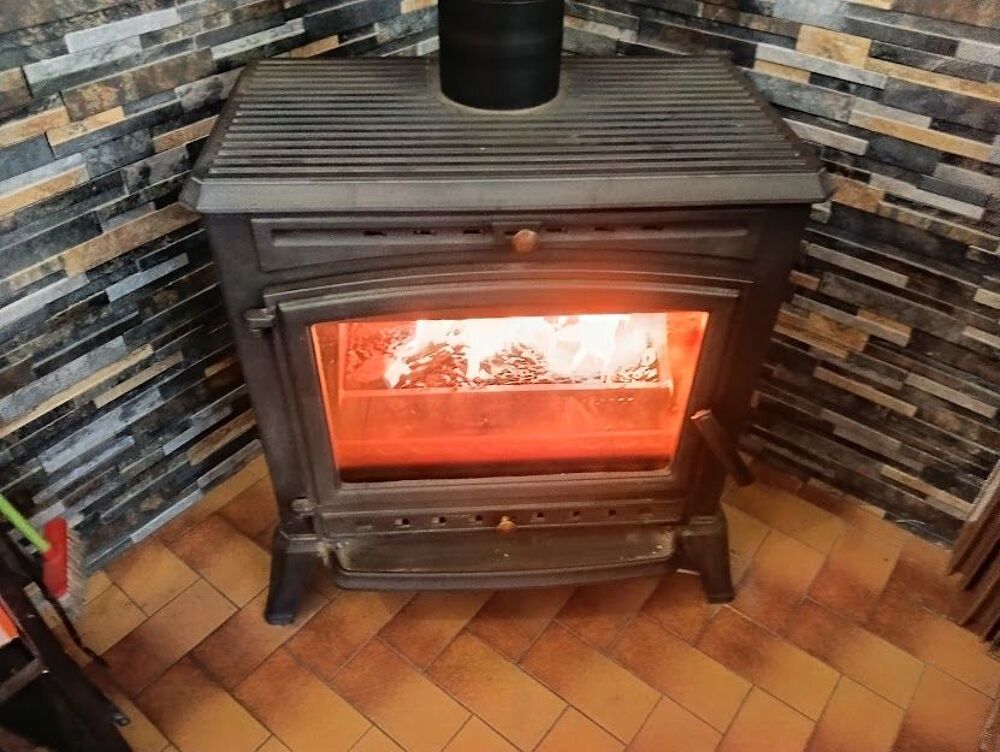 Po&ecirc;le &agrave; bois Bricolage