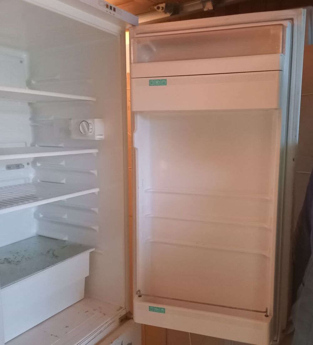 REFRIGERATEUR - CONGELATEUR Electroménager